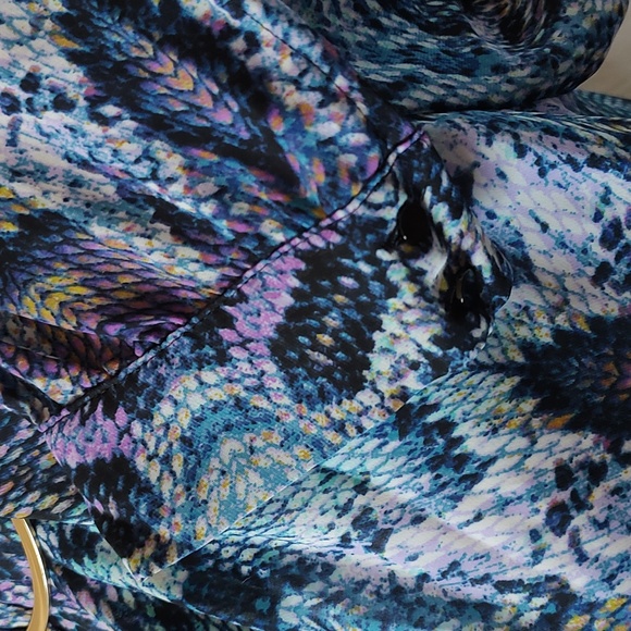 Worthington Petite size PM women's blouse. - Picture 2 of 7